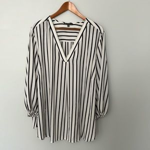 Adrianna Papell White/Black Striped Blouse with 3/4 length sleeves